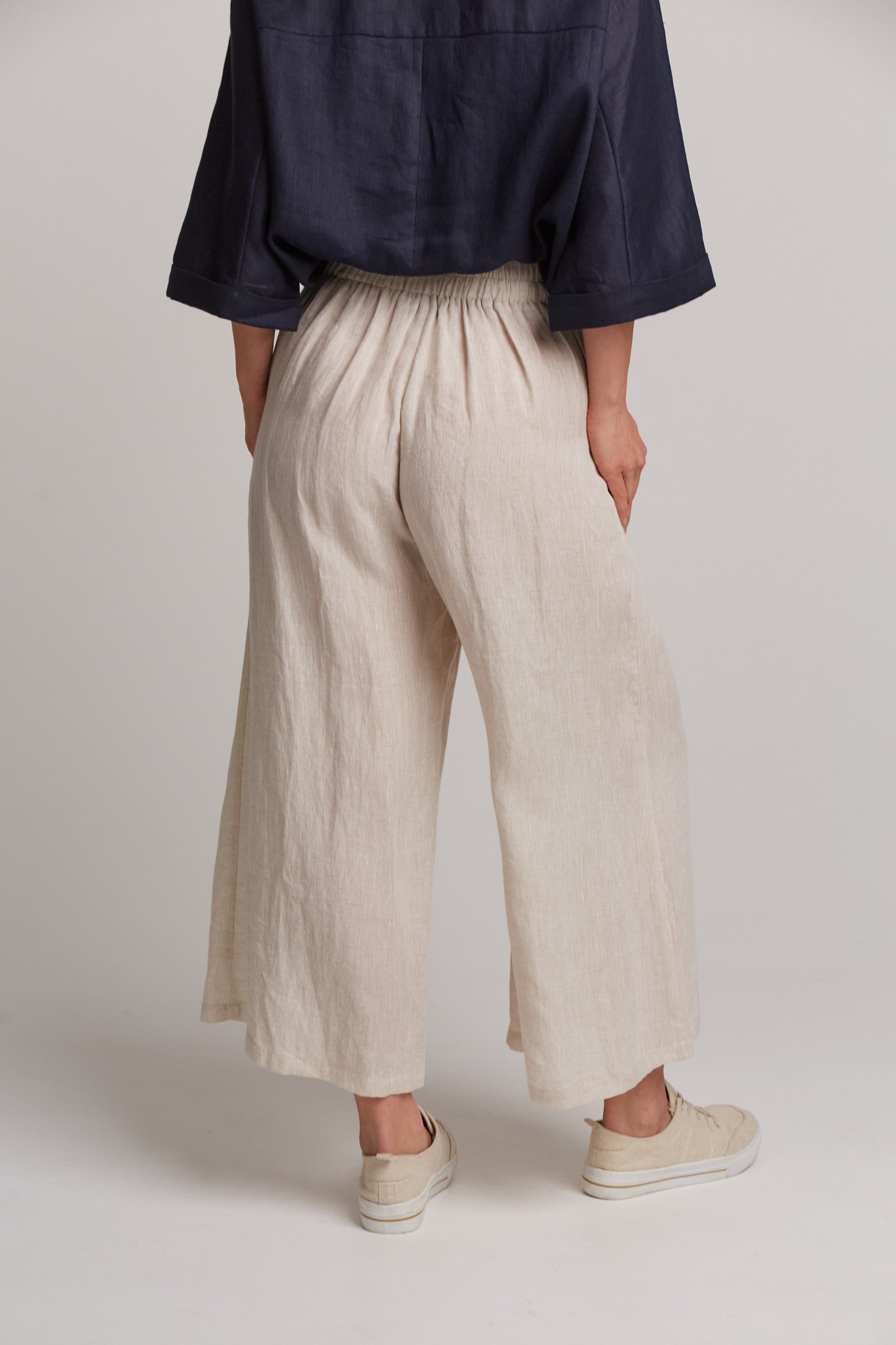 Studio Crop Pant