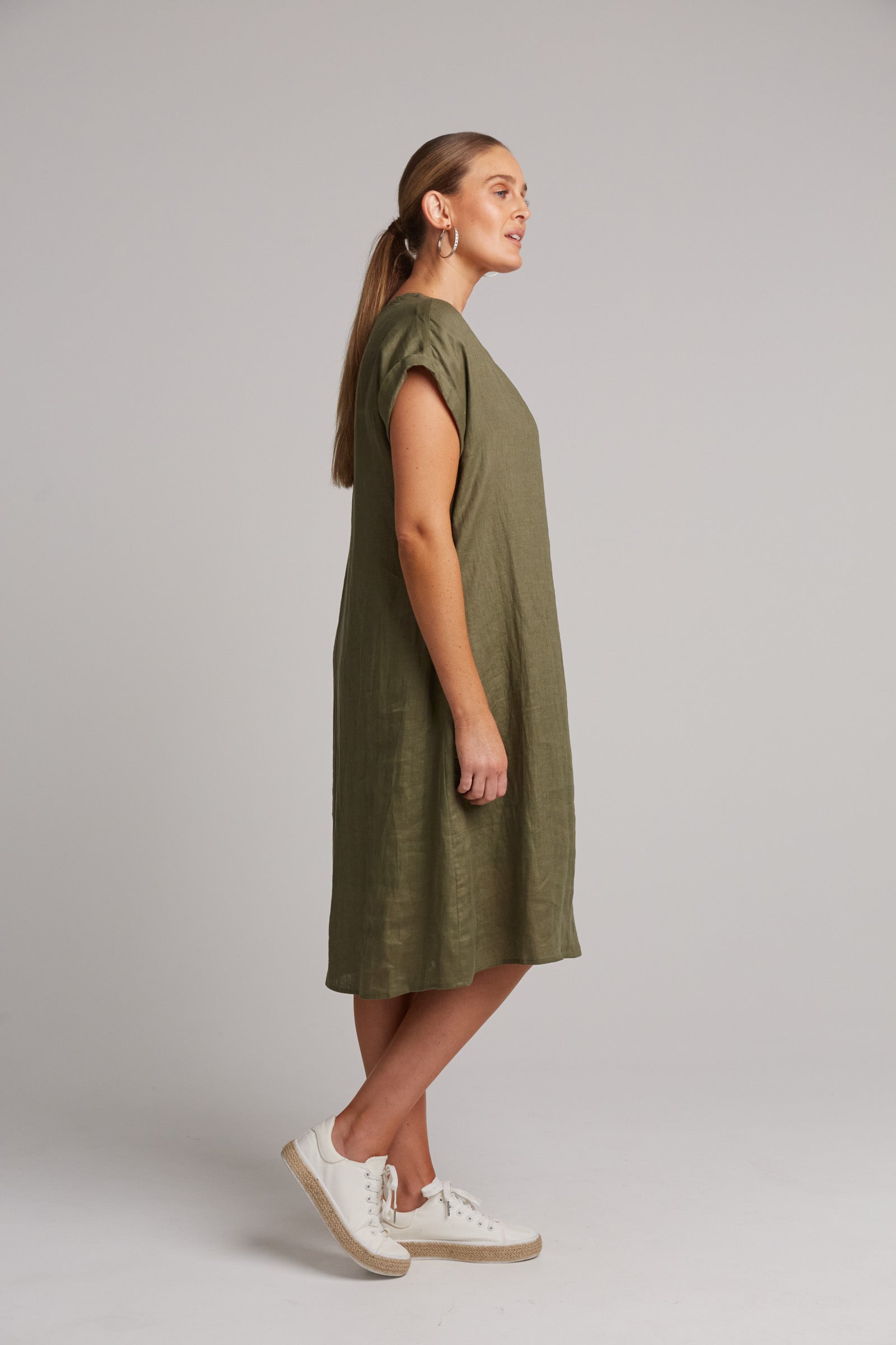 side view relaxed fit khaki green linen studio dress V-Neck