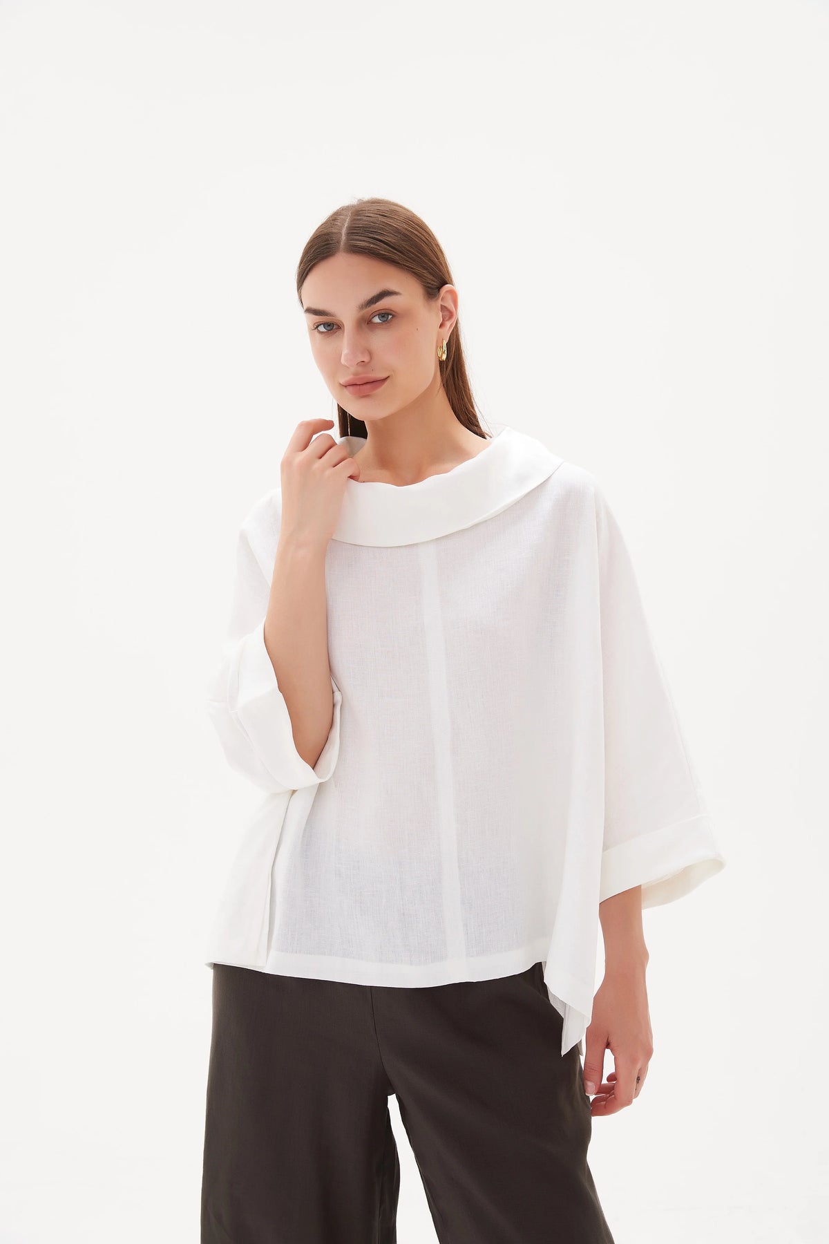 Tirelli White Linen Funnel Neck Top