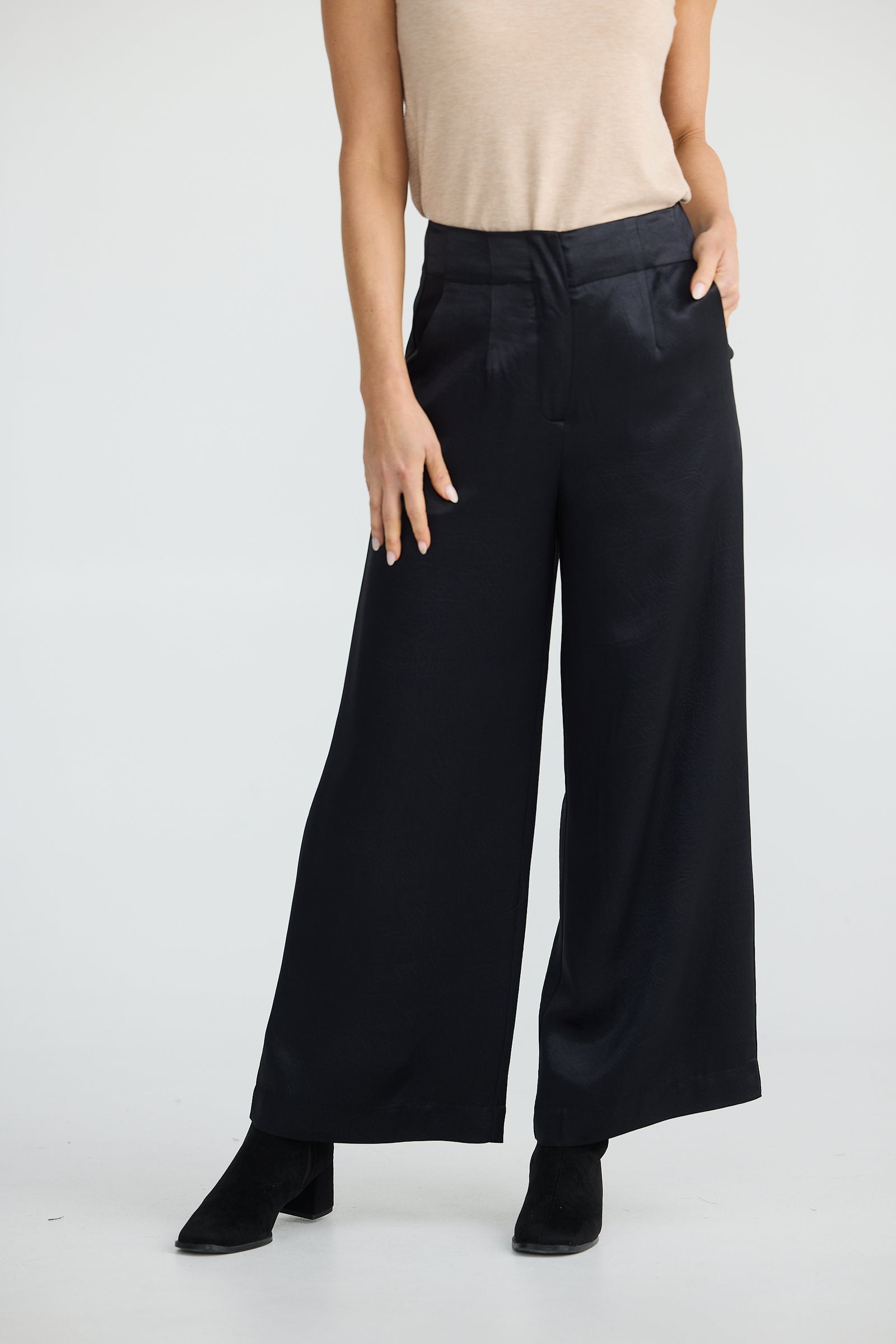 Dana Pant – Textured Satin