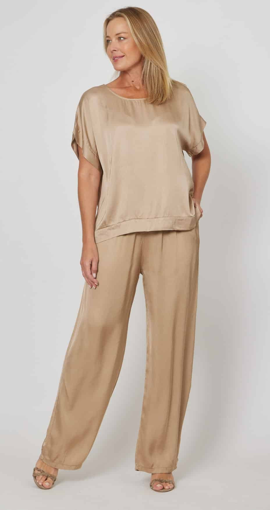 La strada round neck viscose top in camel 