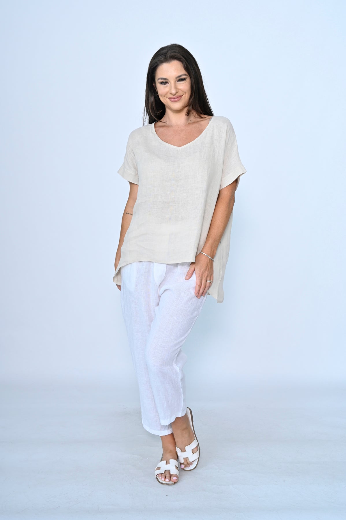 V-Neck Curve Hem Linen Top