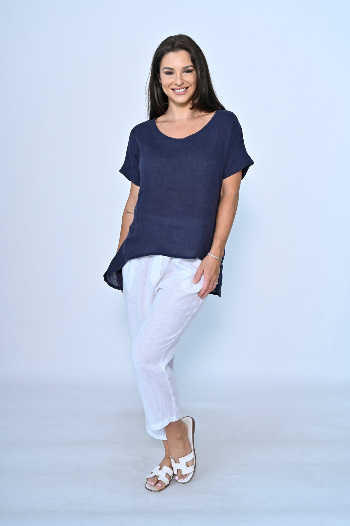 V-Neck Curve Hem Linen Top