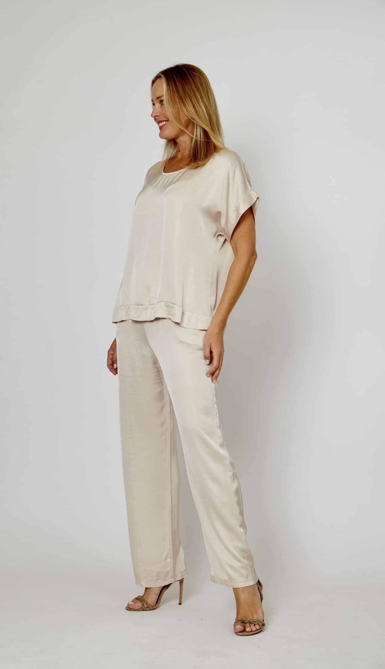 silky satiny round neck cream top by la strada