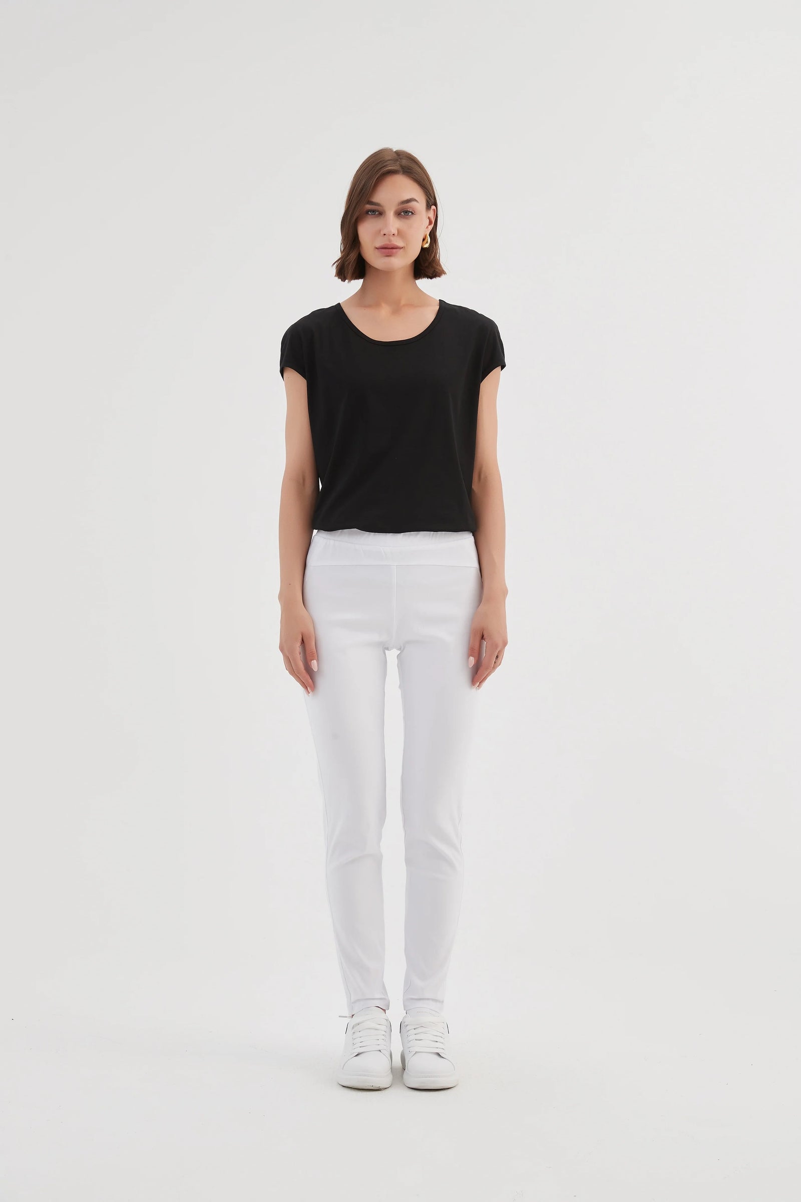 Tirelli's straight leg pants for ladies in white.