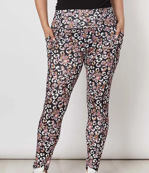 Threadz Clarity Print Legging at Kindred Spirit Boutique &amp; Gift